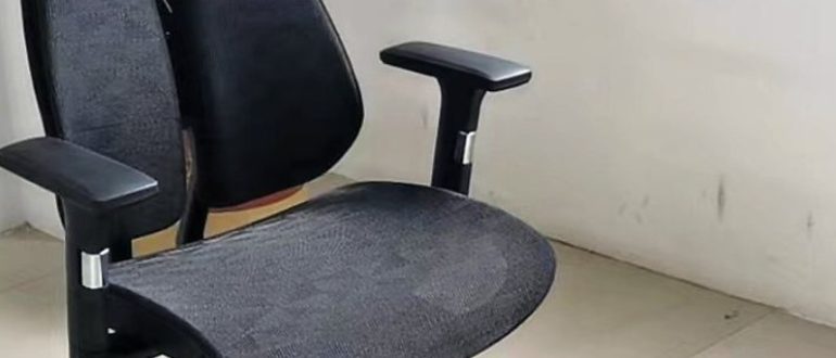 Как ортопедическое кресло помогает при сколиозе и остеохондрозе