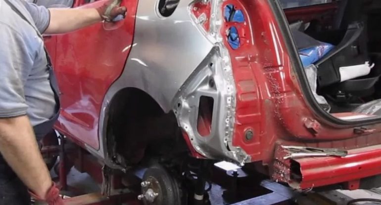 Реставрация кузова: когда стоит чинить, а когда проще заменить