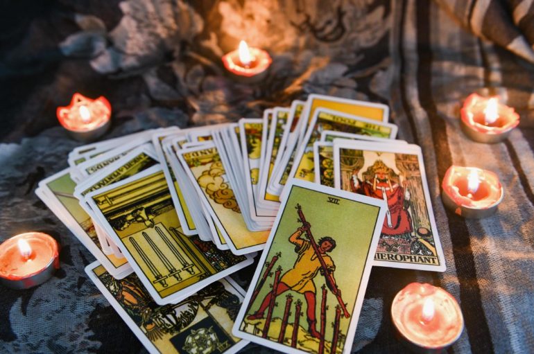 Изменяет ли он мне: гадание онлайн vs реальные признаки неверности